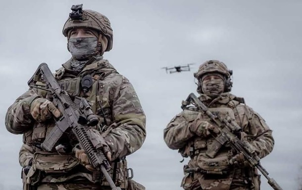 Зеленський пояснив, чому ЗСУ не наступають