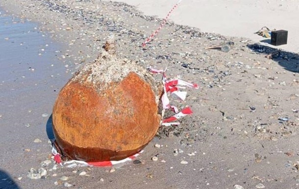На побережье Одесской области обезвредили две морские мины