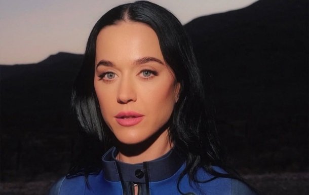 Кэти Перри впервые полетела в космос