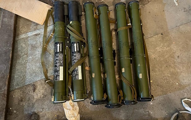 В Киеве обнаружили крупный схрон с оружием