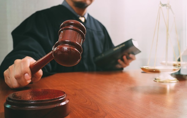 На Буковине отец изнасиловал трех своих малолетних дочерей