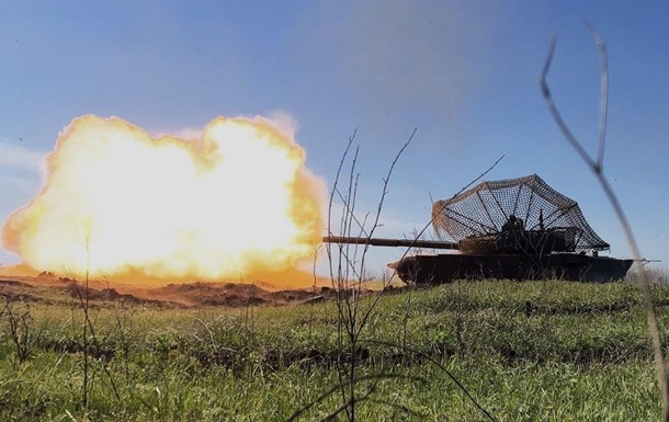 ЗСУ відбивають атаки на 11 напрямках