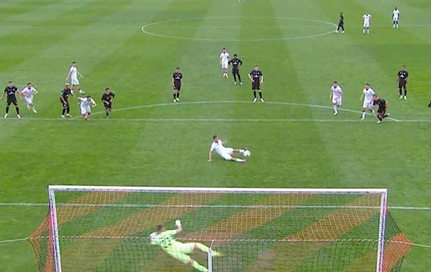 Як з Альваресом: гравця Кривбаса спіткала невдача з пенальті