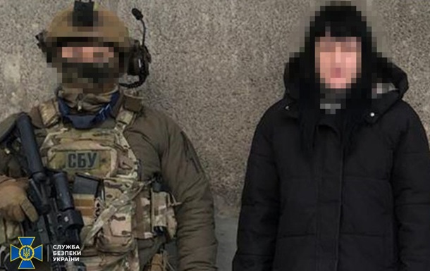 На Донеччині затримано експосадовицю суду, яка працювала на ГРУ