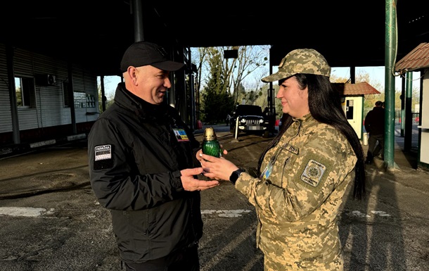 ГСЧС показала прибытие Благодатного огня