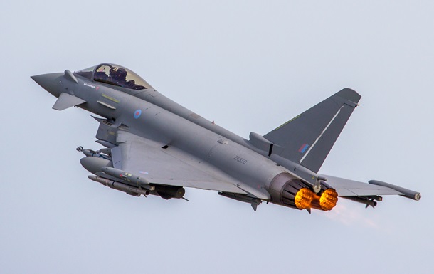 Британские истребители дважды перехватывали самолеты РФ над Балтикой