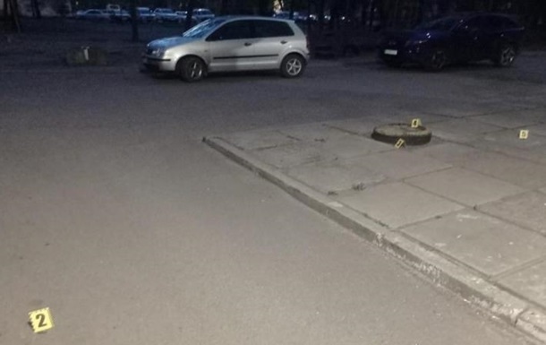 В Каменском пьяный мужчина устроил стрельбу из автомата 