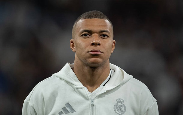 Фанаты Реала унизили Мбаппе в VIP-ложе во время матча против Атлетика