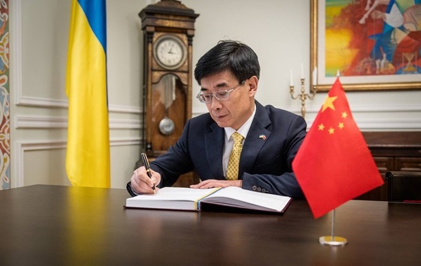 Послу Китая передали доказательства военной помощи Пекина России