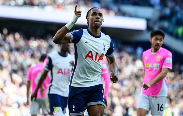 Тоттенхэму может достаться нападающий Баварии по более дешевой цене