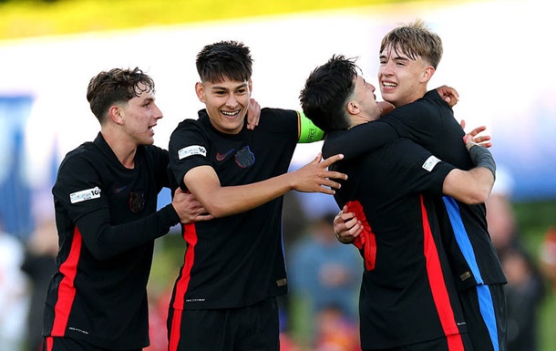 Вторым финалистом Юношеской лиги УЕФА стала команда Барселона U-19