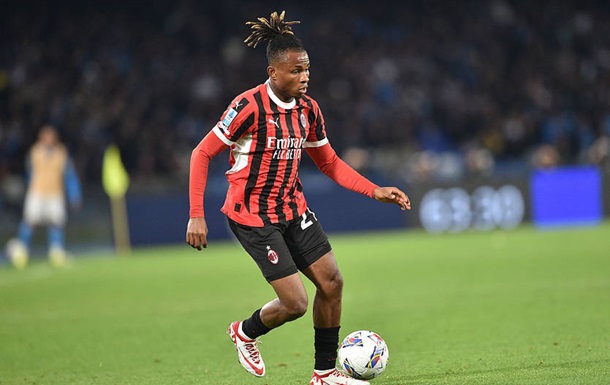 Мілан вирішив попрощатися зі своїм крайнім нападником