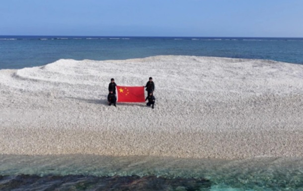 Китай захопив спірний риф біля форпосту Філіппін - ЗМІ