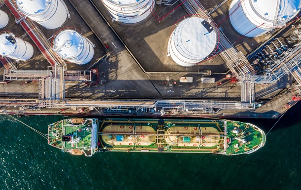 Китай рекордно наростив реекспорт газу через низький попит