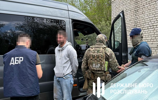 На Буковине глава ВВК подделывал справки для уклонистов