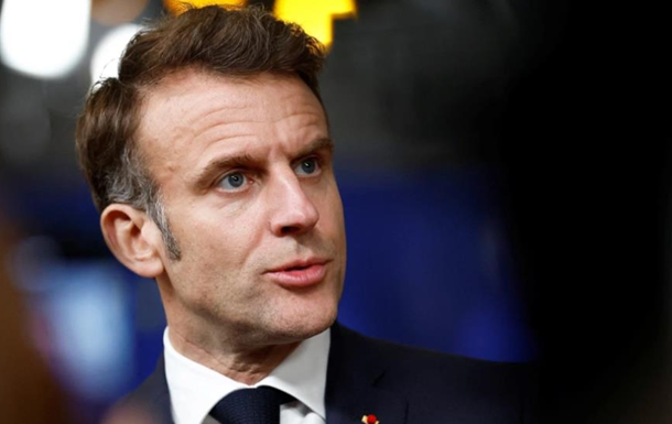 Макрон заявив про посилення тиску на Москву