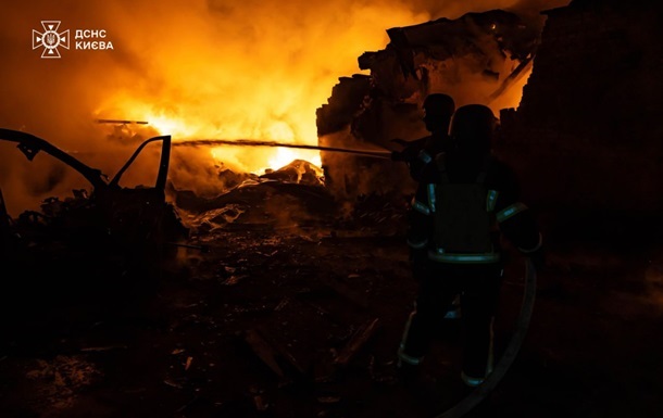 Стало відомо про наслідки нічної атаки дронів на Київ