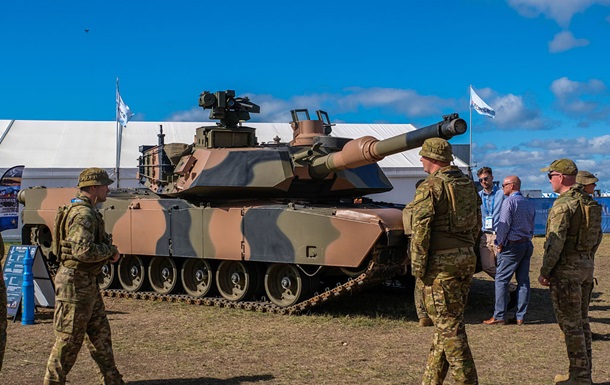 СМИ: Австралия из-за США не передает Украине танки Abrams