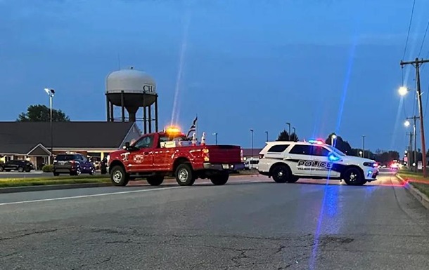 В США водитель врезался в здание школы: четыре погибших