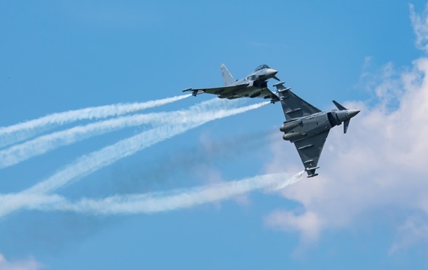 Великобритания и США нанесли удары по хуситам в Йемене