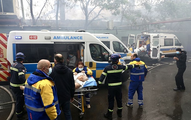 В Тбилиси на главном рынке произошел масштабный пожар