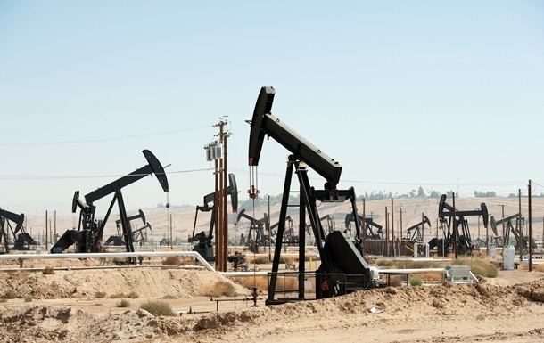 Ціна на нафту впала нижче 60 доларів