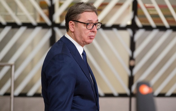 Президент Сербии внезапно прервал визит в США из-за болезни