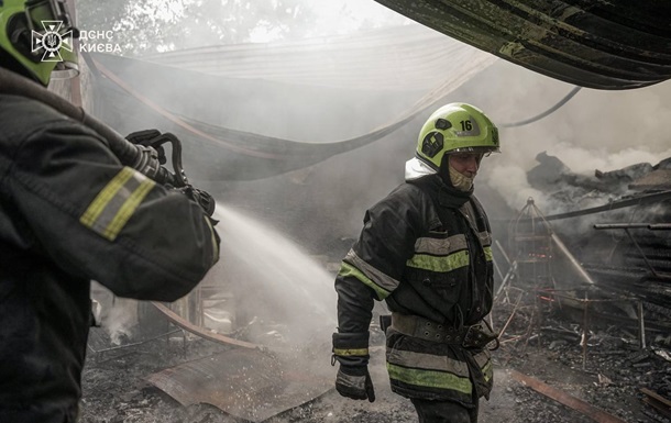 Рятувальники ліквідували пожежу у Гідропарку