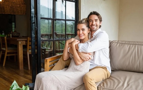 Вдова Хью Хефнера объявила о помолвке