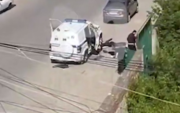 В российской Махачкале расстреляли полицейских