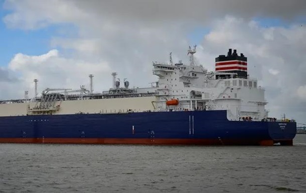 Чотири російські LNG-танкери втратили реєстрацію в Панамі