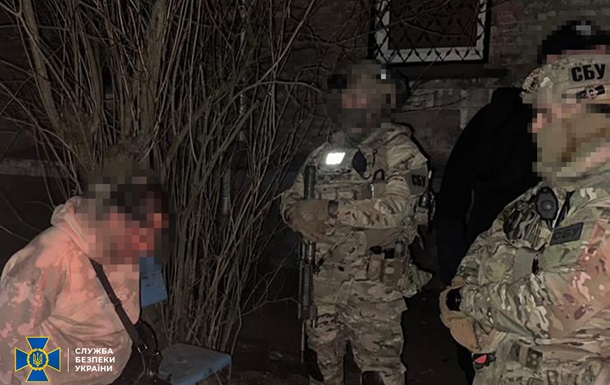 СБУ задержала четырех торговцев  трофейным  оружием