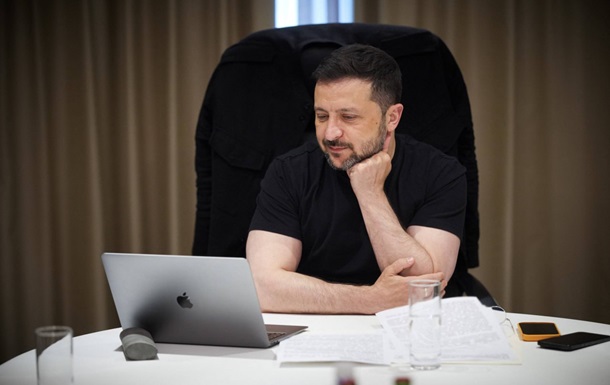 Зеленский поблагодарил Шольца за поддержку