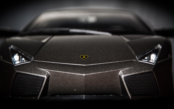 Гибриды принесли Lamborghini почти €900 млн за квартал