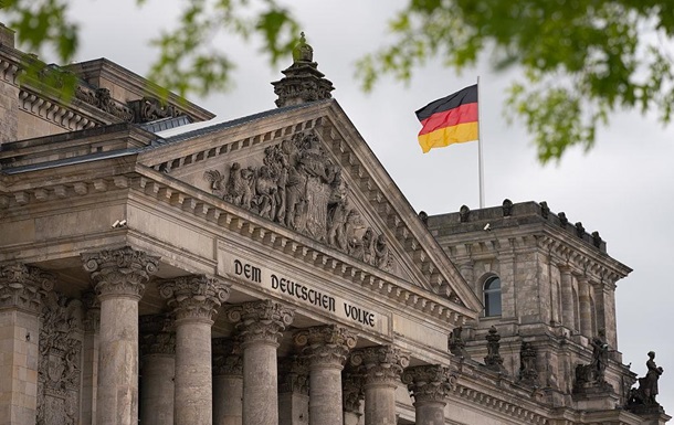 В Бундестаге отложили повторное голосование за канцлера - СМИ