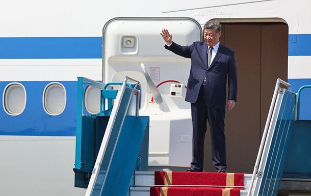 Сі Цзіньпін відправився до Москви