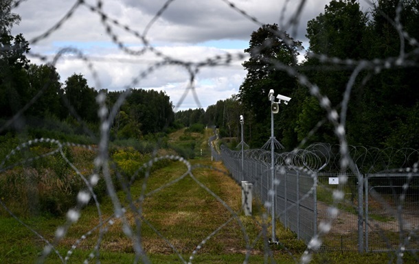 Литва не пропустила через границу более 30 мигрантов из Беларуси