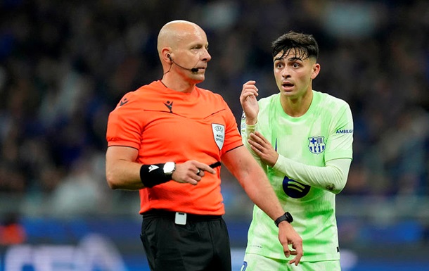 Півзахисник Барселони звинувачує арбітра в упередженості в матчі ЛЧ