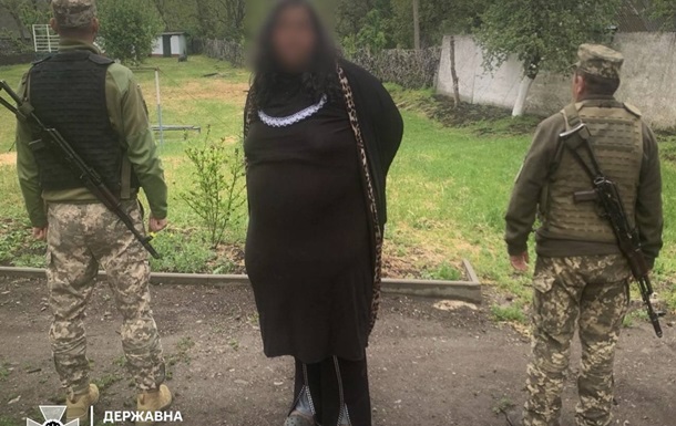 Мужчина в женской одежде пытался пересечь границу с Молдовой