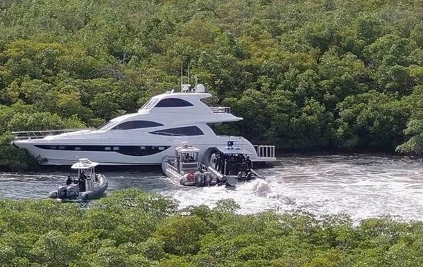 В США задержали россиянина во время попытки украсть элитную яхту