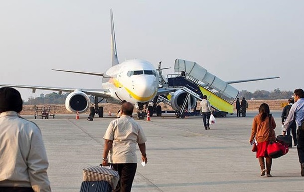 Индия временно закрыла более 20 аэропортов вблизи границы с Пакистаном