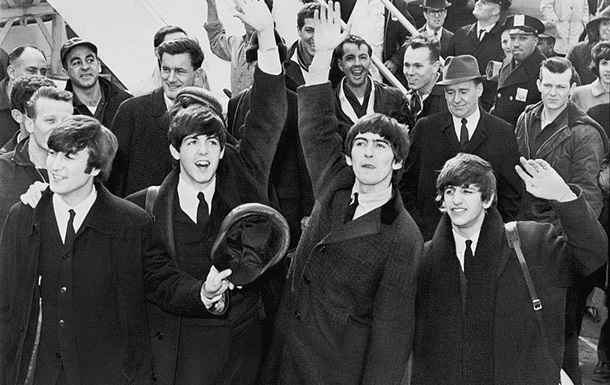Стало известно, кто напишет сценарий к фильму о The Beatles