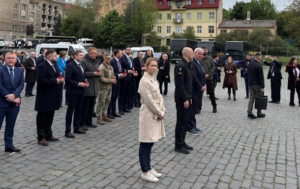 Глави МЗС держав Європи прибули у Львів