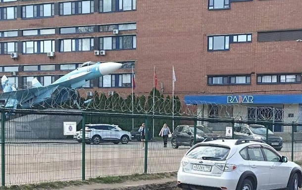 Партизани розвідали завод у Петербурзі, де виробляють дрони та РЛС 