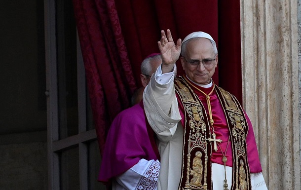 Папа Лев XIV в своем первом воскресном обращении призвал к миру в Украине
