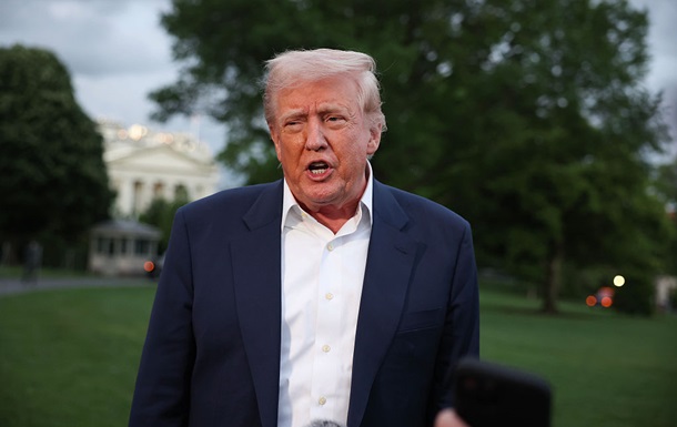 Трамп вимагає, щоб Україна погодилася на переговори з РФ у Туреччині