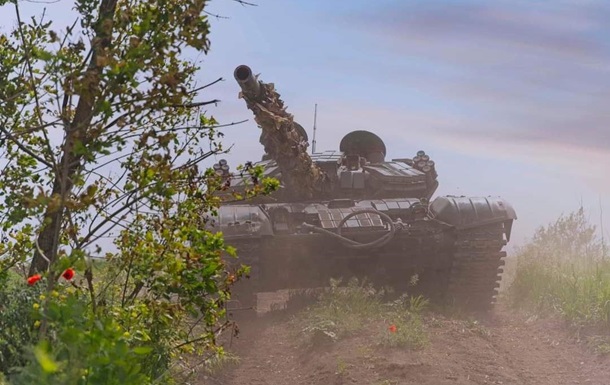 ЗСУ відбивають російські атаки на 11 напрямках