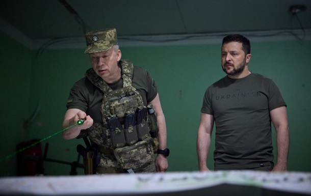 Зеленський заслухав доповідь Сирського