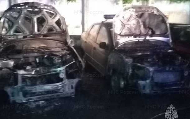 У РФ дівчина підпалила п ять авто Росгвардії 