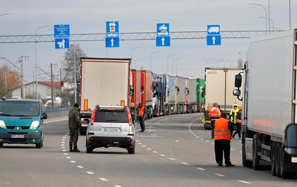 Україна закликала Польщу до переговорів із перевізниками